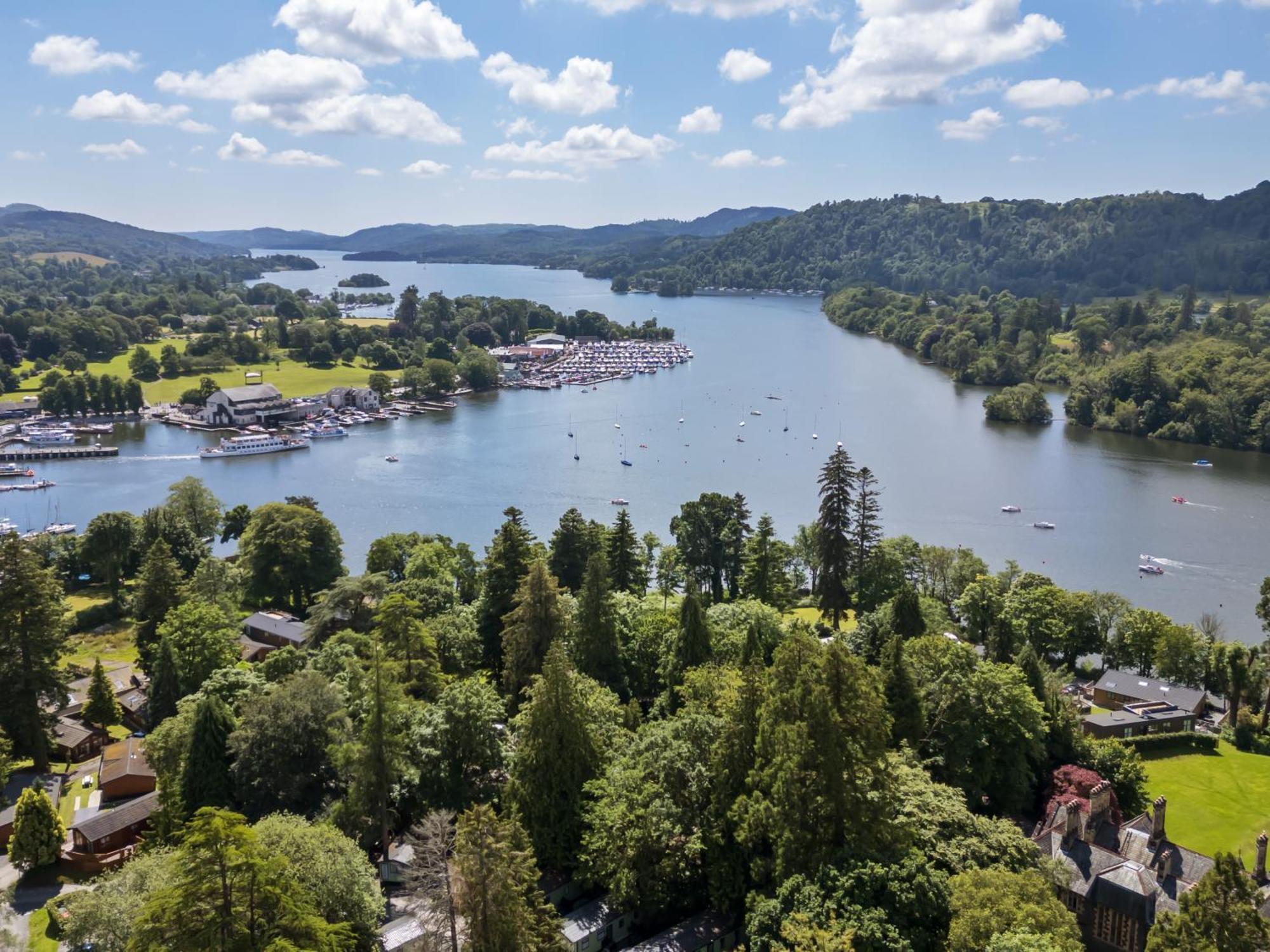 Forest Pines Lodge Боунес-он-Уиндермер Экстерьер фото